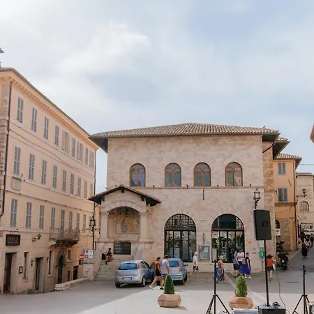 Casa Eleonora, Balcone Con Vista E Colazione * 阿西西